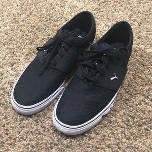 Black&White Puma sneakers